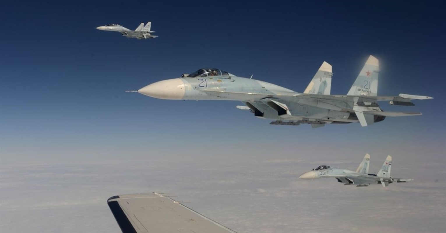 View - 	Chiến đấu cơ của Ukraine không thể cất cánh do sợ Su 35 Nga