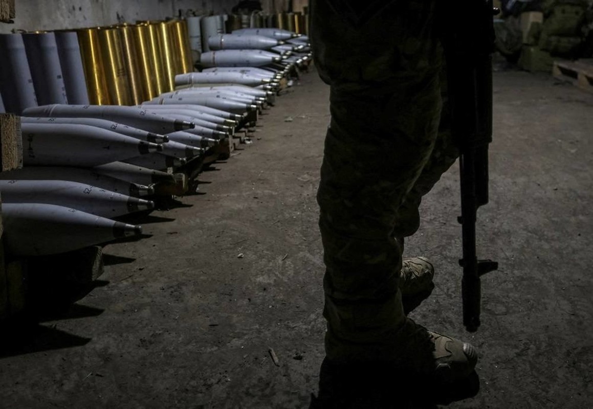 View - 	Kho đạn chiến lược Chasov Yar của Ukraine hứng đòn chí mạng