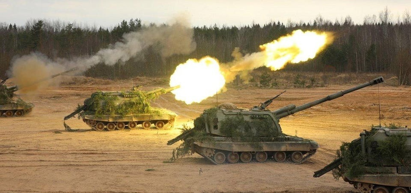 View - 	Siêu bom Nga thổi bay nhiều xe tăng và hàng chục binh sĩ Ukraine