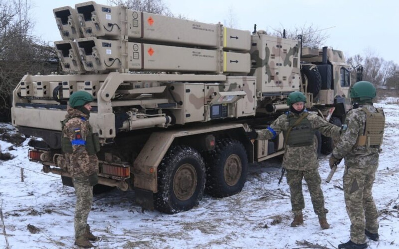 Het ten lua, Ukraine se uu tien bao ve tien tuyen hay thanh pho?-Hinh-3