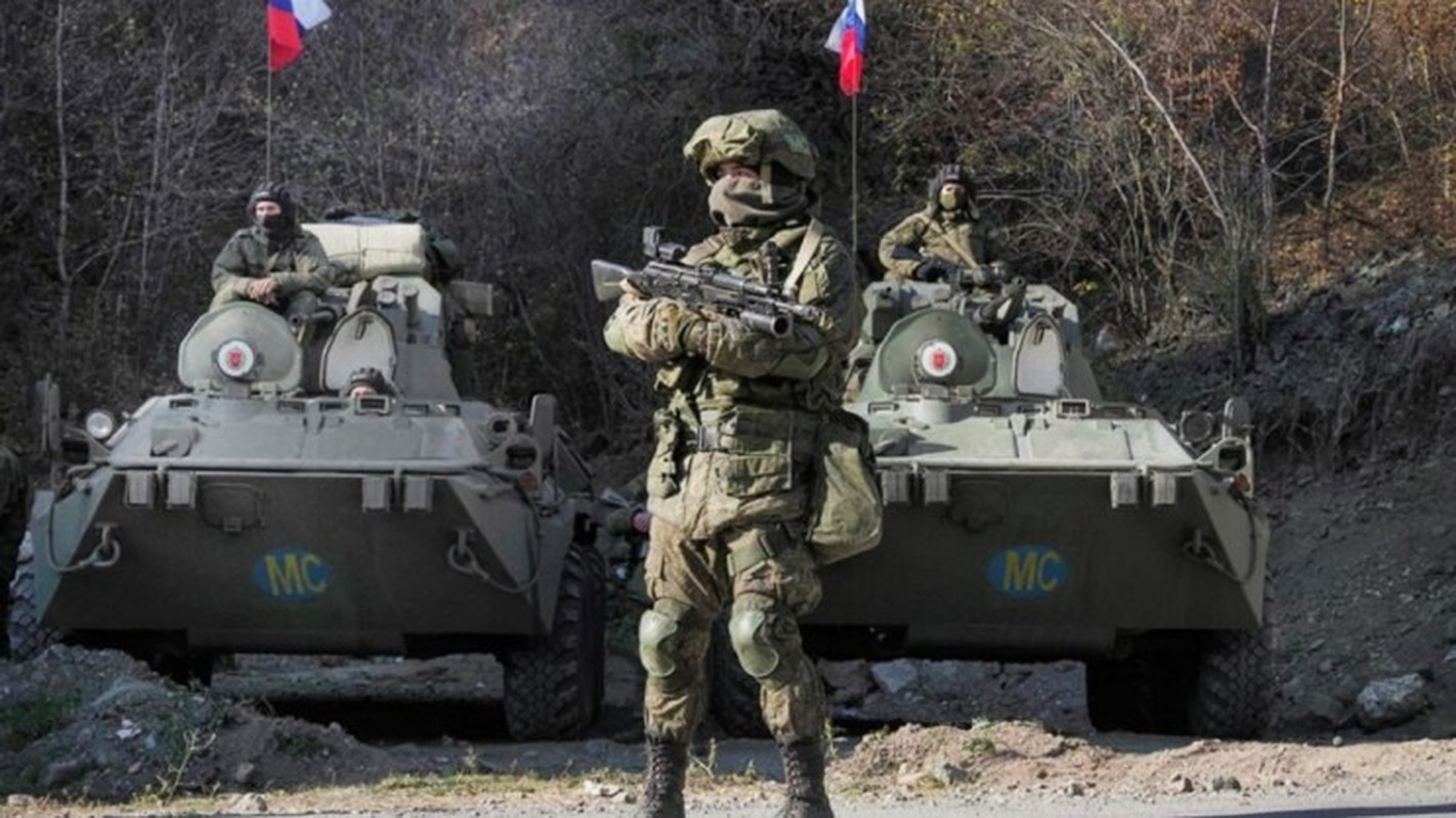 Vo tran! 6.000 quan Ukraine bi quan Nga truy duoi suot 9 km-Hinh-7