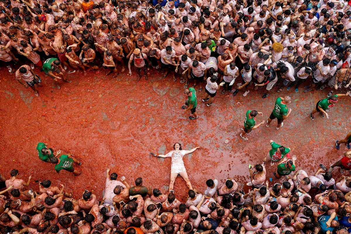 Bung no sac do le hoi La Tomatina doc dao o Tay Ban Nha-Hinh-10