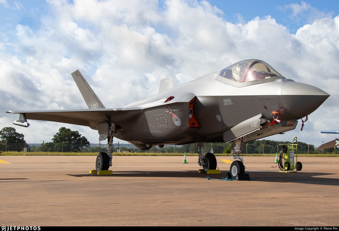 View - 	 Xuất hiện thêm cường quốc F-35 ở sườn đông NATO