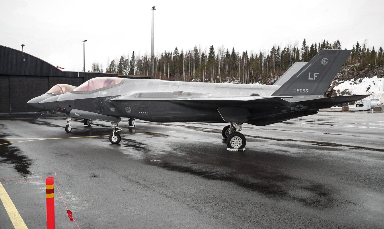 View - 	 Xuất hiện thêm cường quốc F-35 ở sườn đông NATO