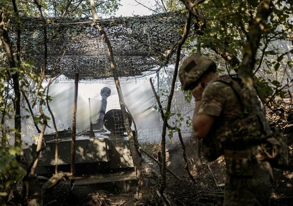 Nga vuot bien gioi tan cong vung Sumy, 1200 binh si Ukraine tu tran