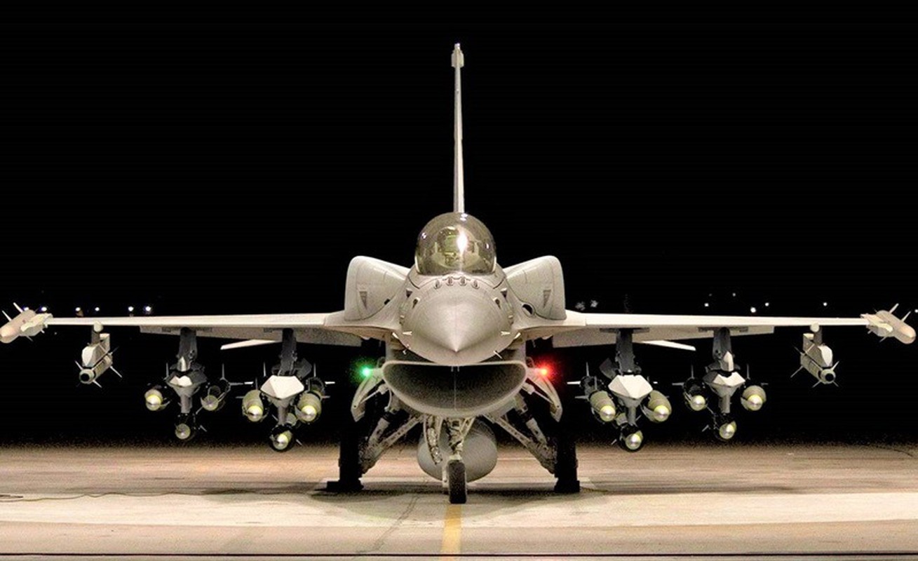 My dua F-16 den Han Quoc, gui thong diep danh thep cho Trieu Tien-Hinh-2