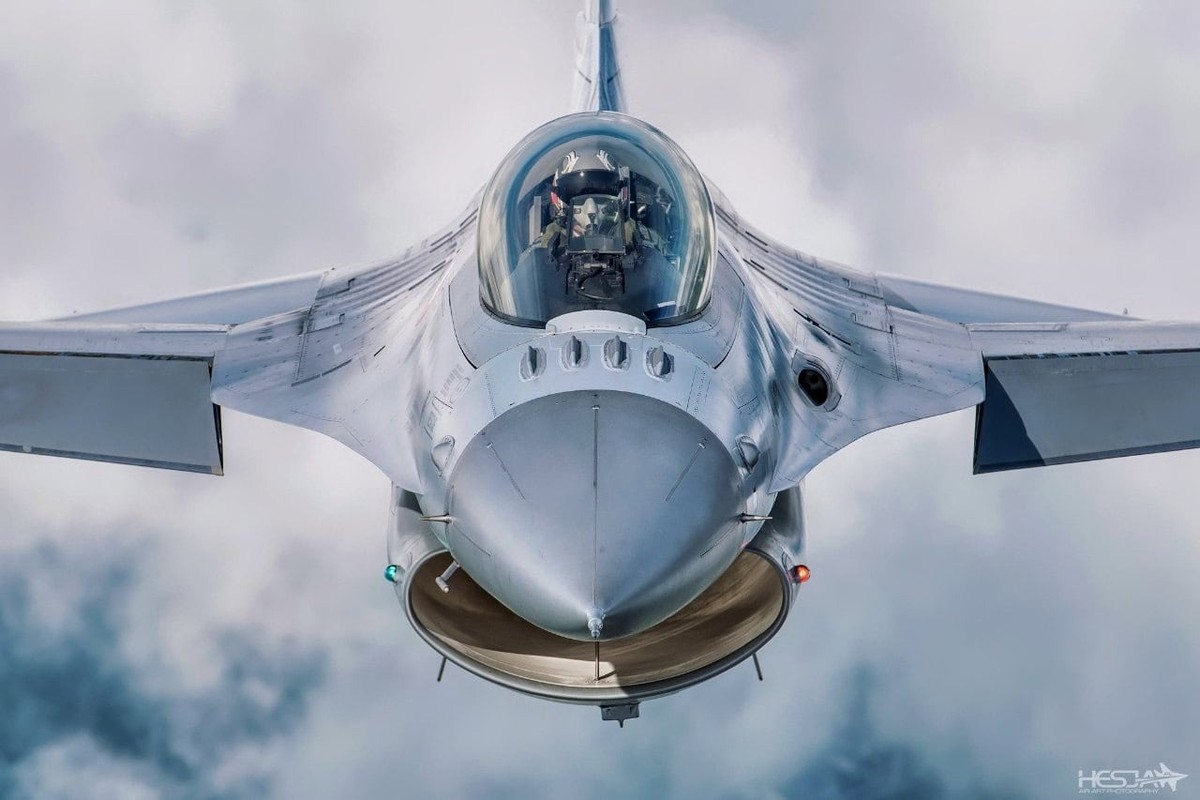 My dua F-16 den Han Quoc, gui thong diep danh thep cho Trieu Tien-Hinh-3