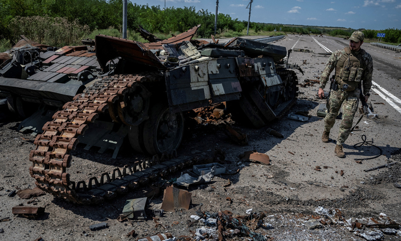 Tiem kich Su-34 na bom du doi, tieu diet 3 dai doi Ukraine-Hinh-3