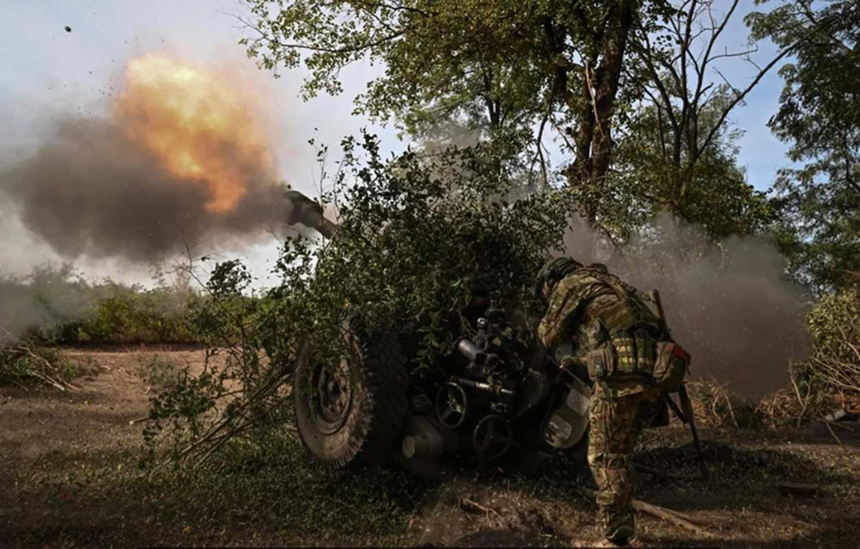 Linh Ukraine rut lui khoi Kursk, quan Nga van truy duoi suot 2 km-Hinh-14