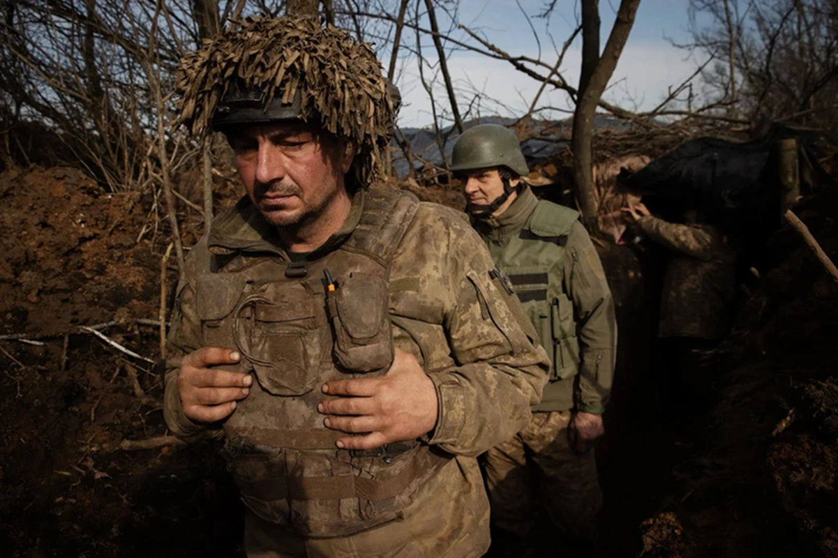 Linh Ukraine rut lui khoi Kursk, quan Nga van truy duoi suot 2 km-Hinh-5