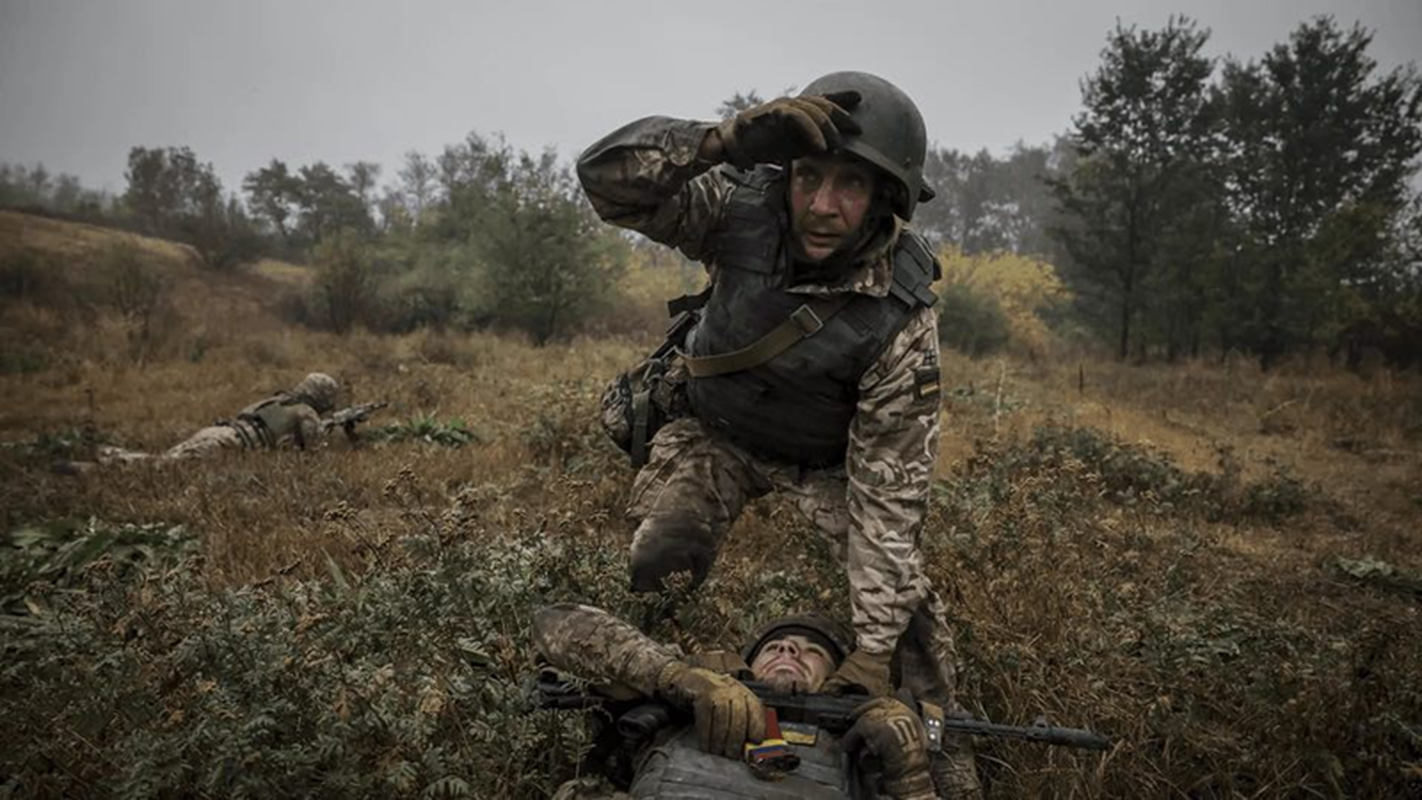 Quan doi Nga bao vay Kursk, linh Ukraine roi vao 