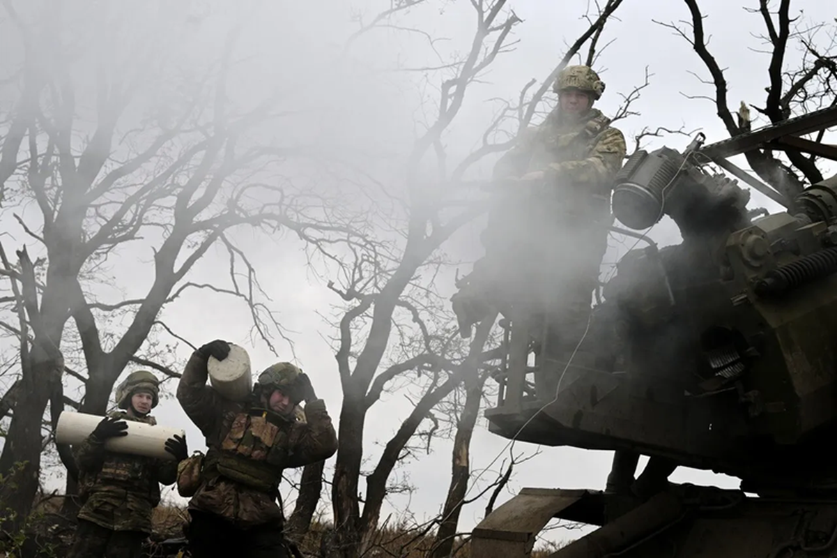 Pokrovsk that thu, phong tuyen mien nam Donbass se sup do?-Hinh-4