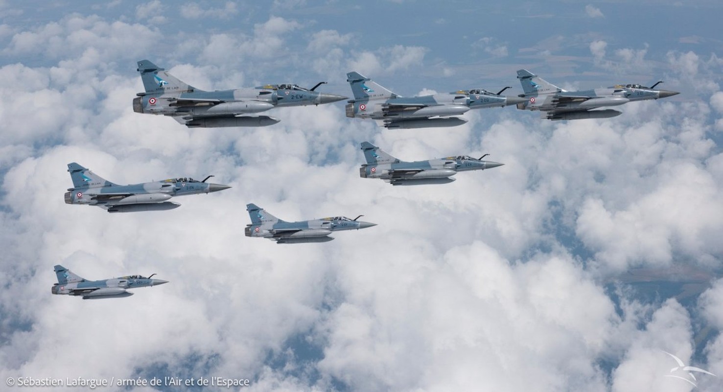View - 	Chuyên gia Anh Mirage 2000-5 của Pháp vô dụng ở Ukraine
