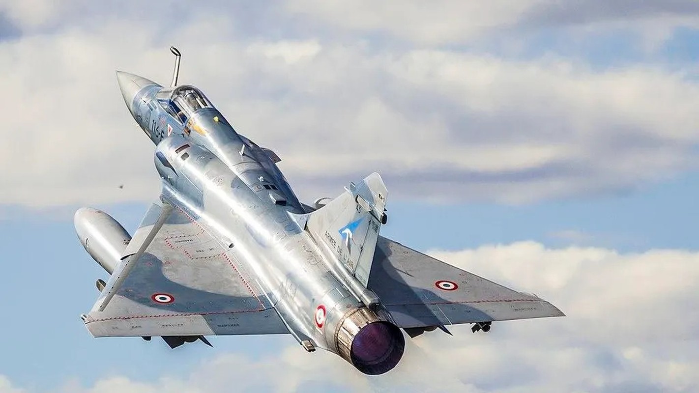Chuyen gia Anh: Mirage 2000-5 cua Phap “vo dung” trong cuoc chien tai Ukraine-Hinh-4