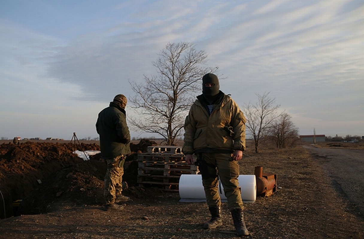 Mot ngay voi linh Ukraine o chien tuyen Shirokino, gan Mariupol-Hinh-8