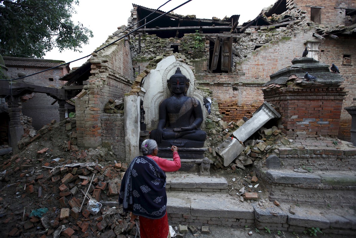 Nepal van hoang tan ba thang sau tham hoa dong dat-Hinh-11