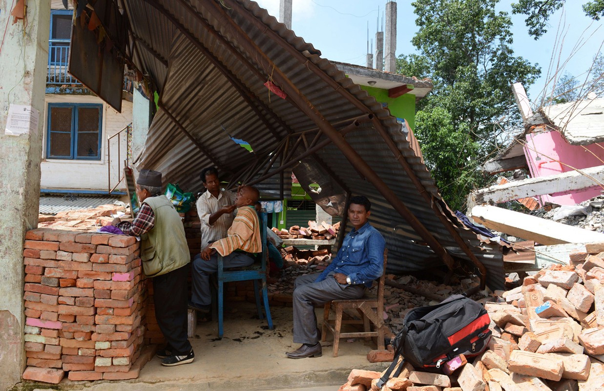 Nepal van hoang tan ba thang sau tham hoa dong dat-Hinh-7