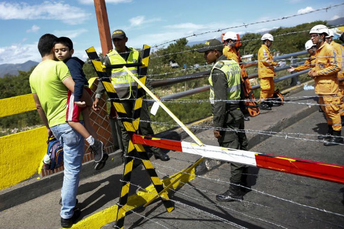 Dan khon kho vi khung hoang bien gioi Venezuela-Colombia-Hinh-11