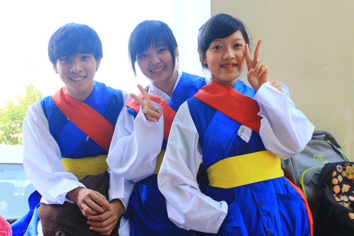 Ngam nu sinh Da Nang  xinh dep trong trang phuc Hanbok-Hinh-5