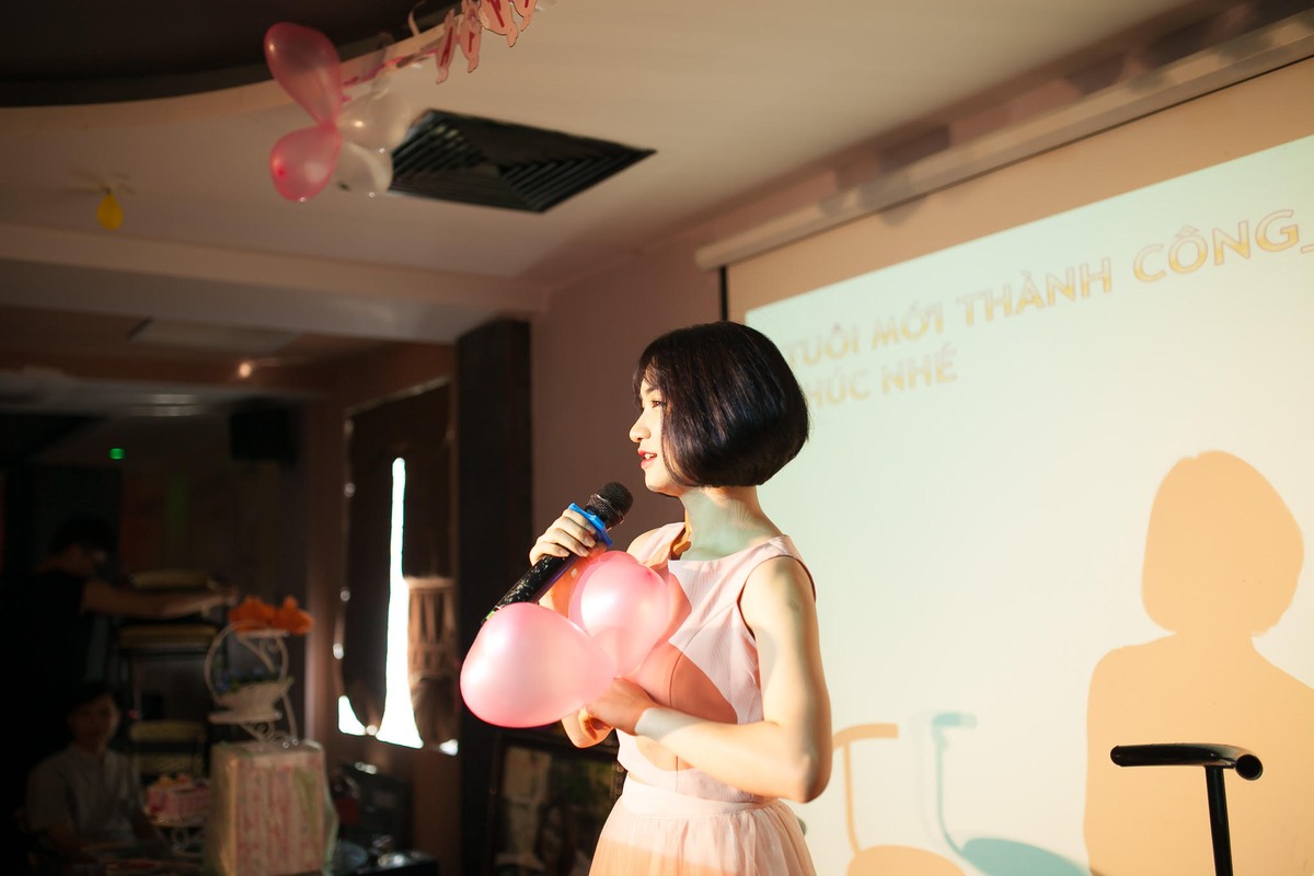 Hoa Minzy hanh phuc don sinh nhat trong vong tay fan-Hinh-10