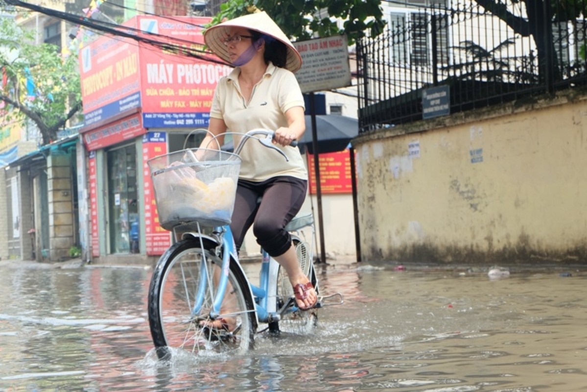 Con mua lon giup nguoi Ha Noi giai nhiet-Hinh-7