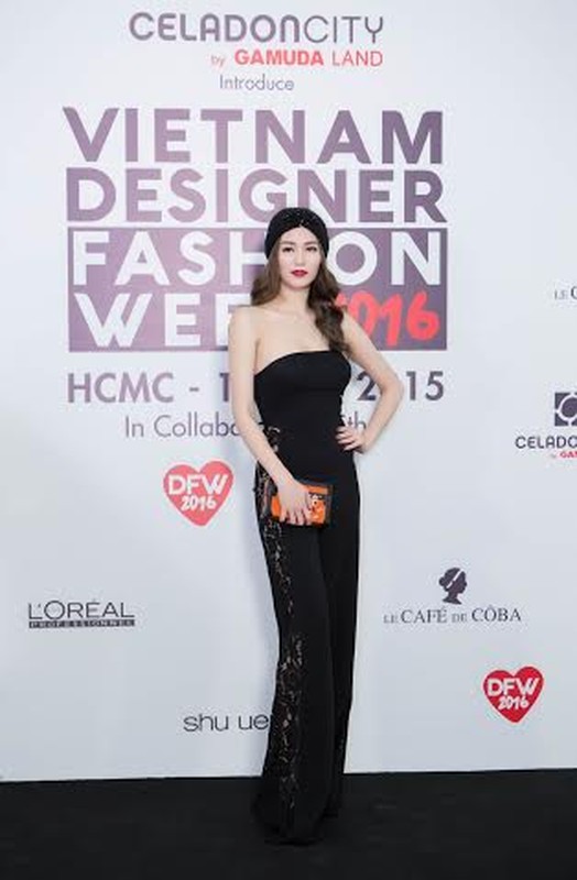Dan my nhan khung do bo Vietnam Designer Fashion Week-Hinh-10