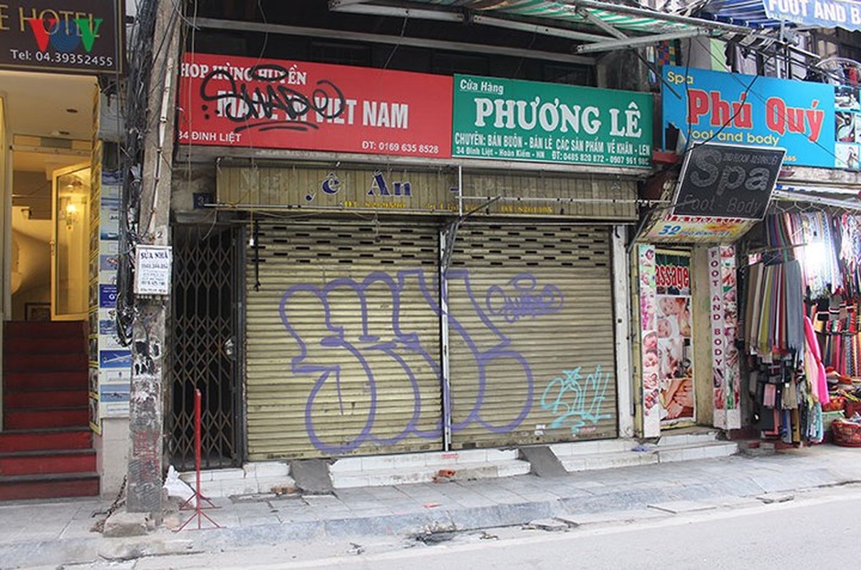 Pho co Ha Noi “xau xi” vi nhung hinh ve Graffiti-Hinh-10