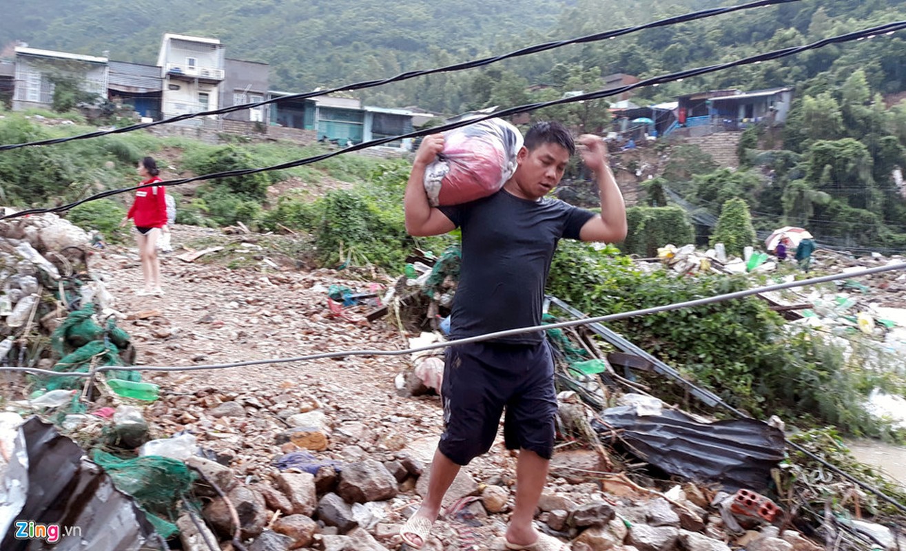 Hien truong lu cuon, sat lo lam 10 nguoi tu vong o Nha Trang-Hinh-13