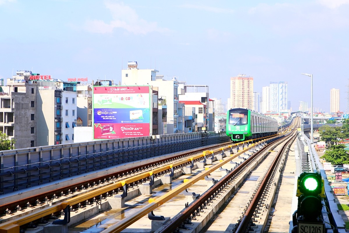 “Muc so thi” tau dien tren cao dau tien cua Ha Noi-Hinh-18