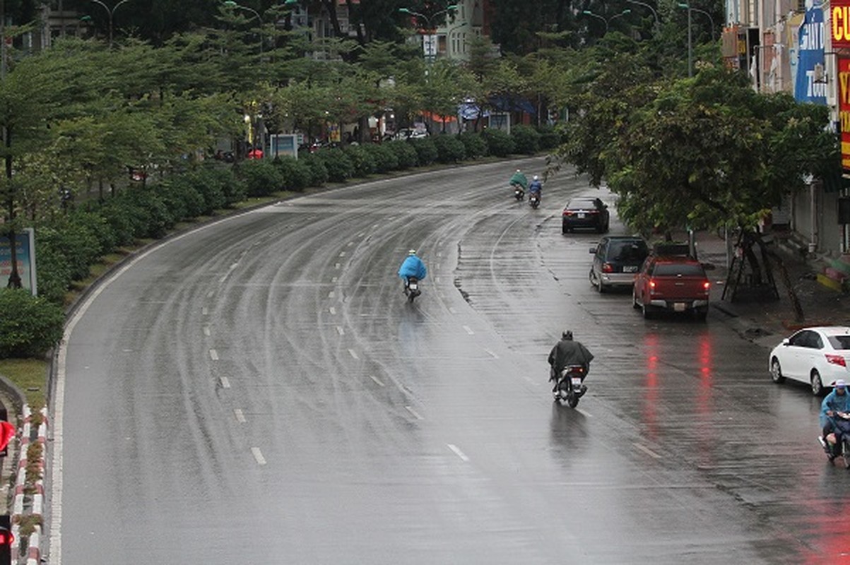 Ha Noi vang ve trong ngay nghi Tet Duong lich 2019-Hinh-7