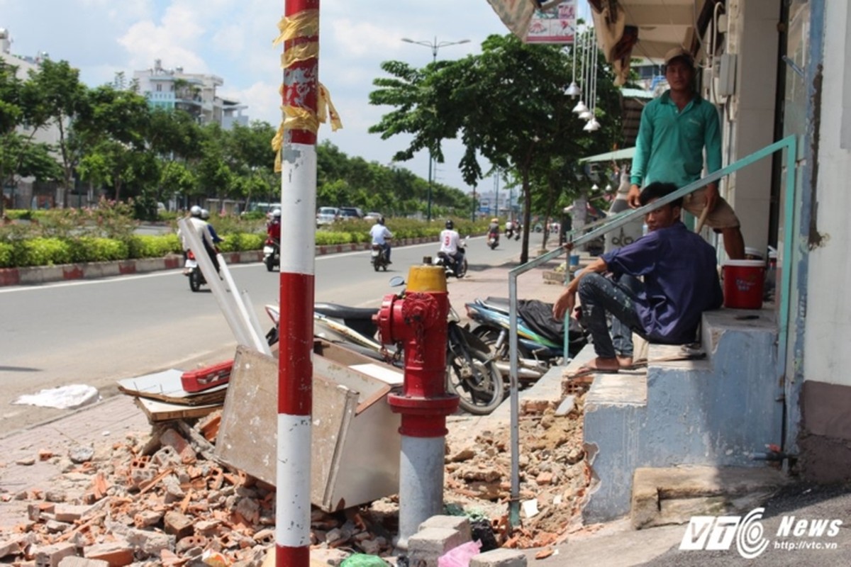 Hinh anh “xau xi” tren nhung con duong dep nhat Sai Gon-Hinh-14