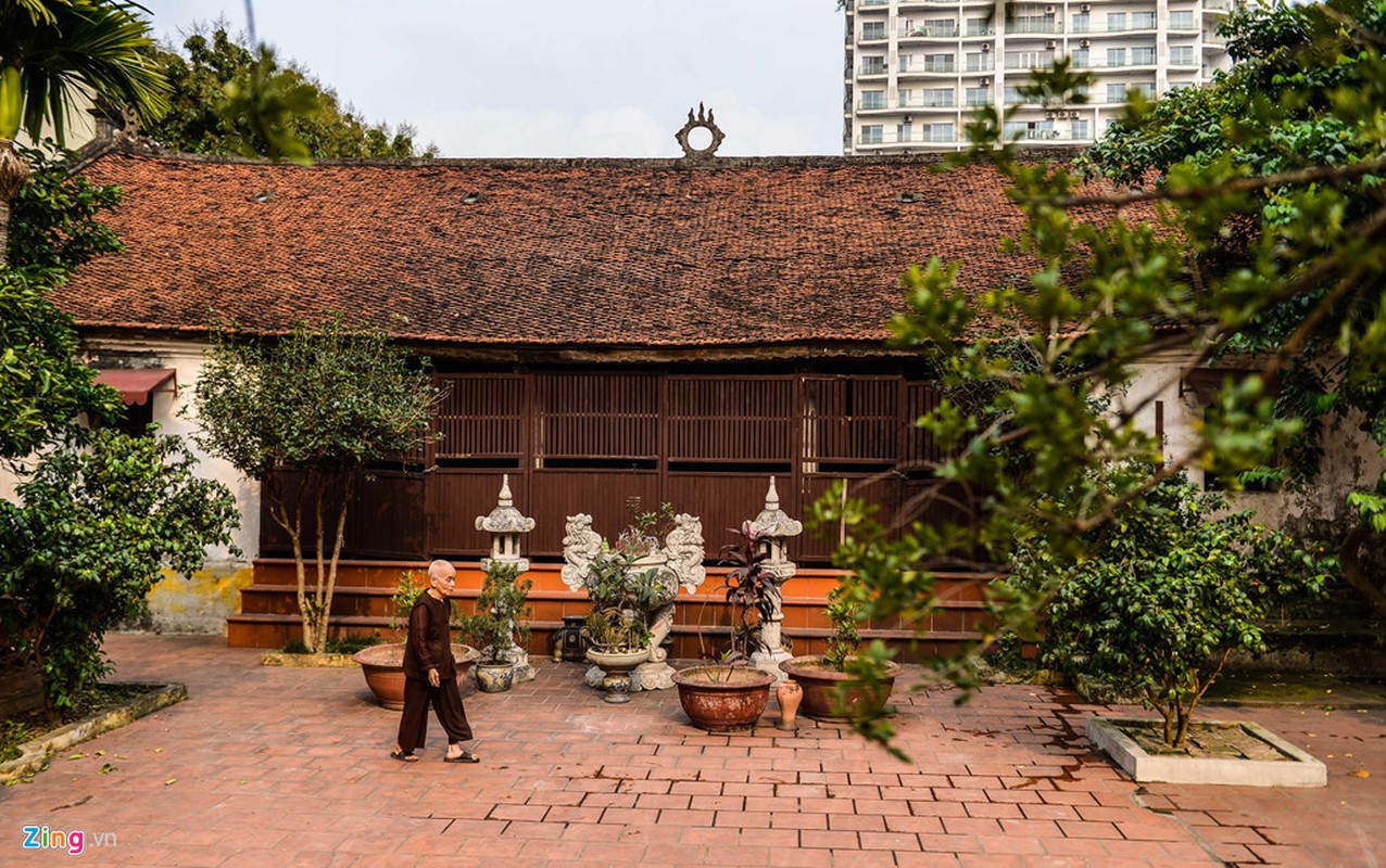 Chua Ba Danh vang ve, yen binh giua long Ha Noi-Hinh-3