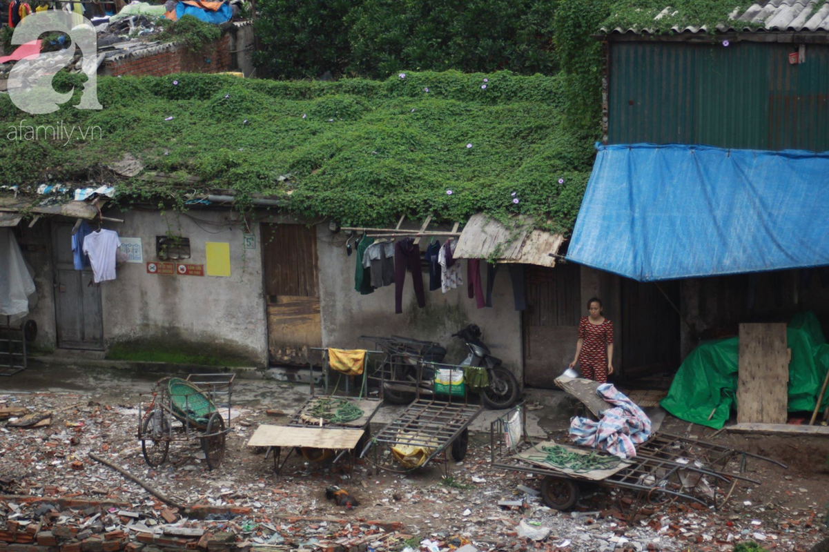 Ha Noi: Nui rac khong lo hoi thoi nong nac duoi chan cau Long Bien-Hinh-20