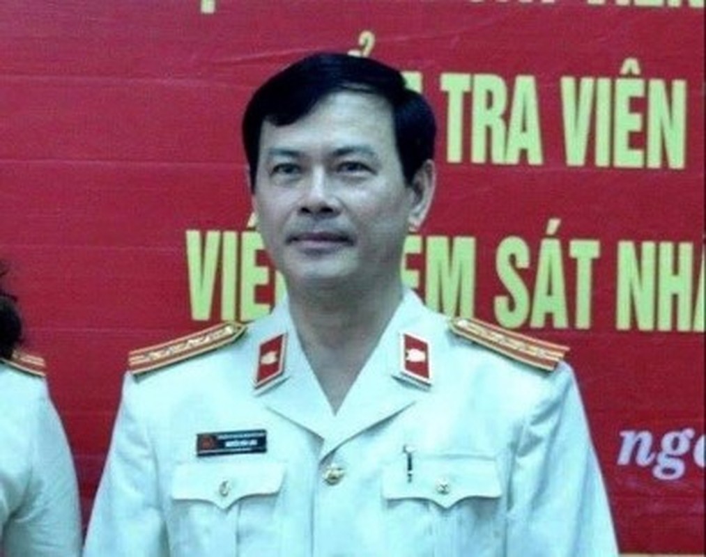 Toan canh vu Nguyen Huu Linh dam o be gai trong thang may-Hinh-4