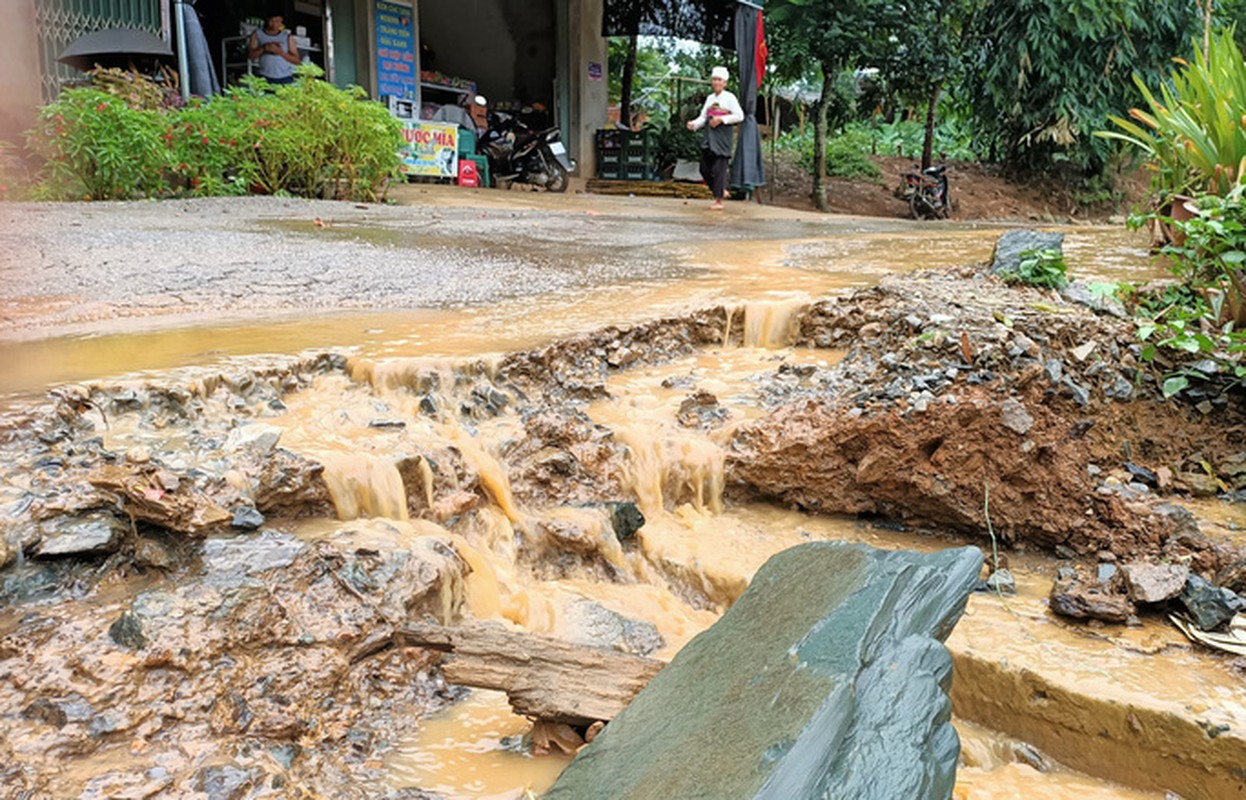 Duong 70 ti dong vua lam xong, nhieu doan da “nat nhu tuong“-Hinh-6