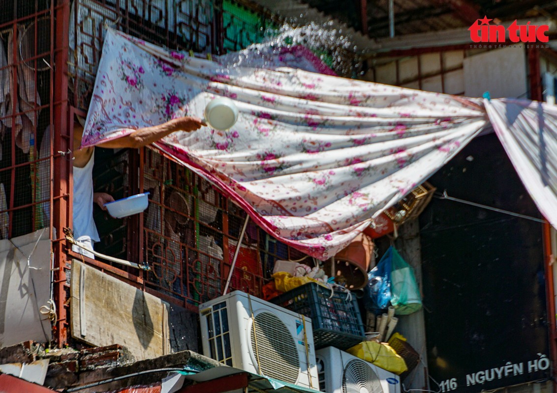 Ha Noi: Can canh cac khu tap the phai di dan khan cap trong mua mua bao-Hinh-7