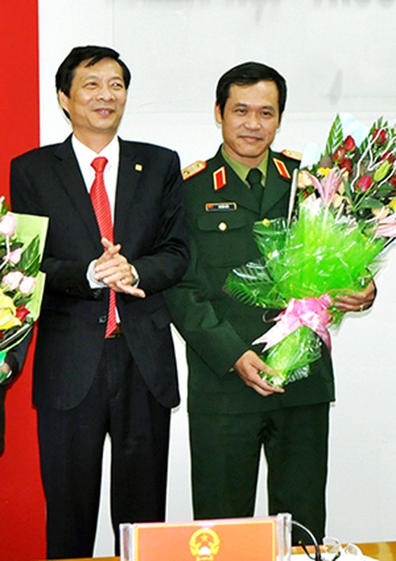 Chan dung Thu truong BQP Vu Hai San vua thang ham Thuong tuong-Hinh-3