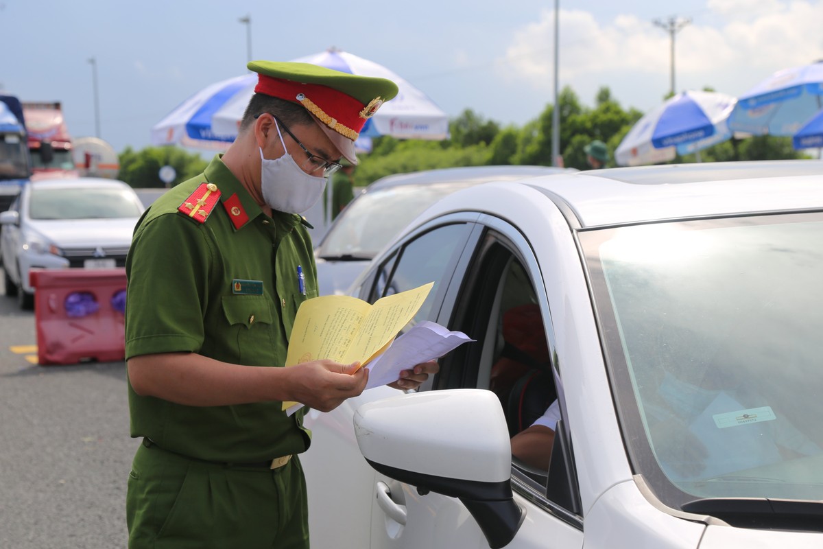 Quang Ninh: Hon 2.000 phuong tien vao tinh truoc dip le 2/9-Hinh-5
