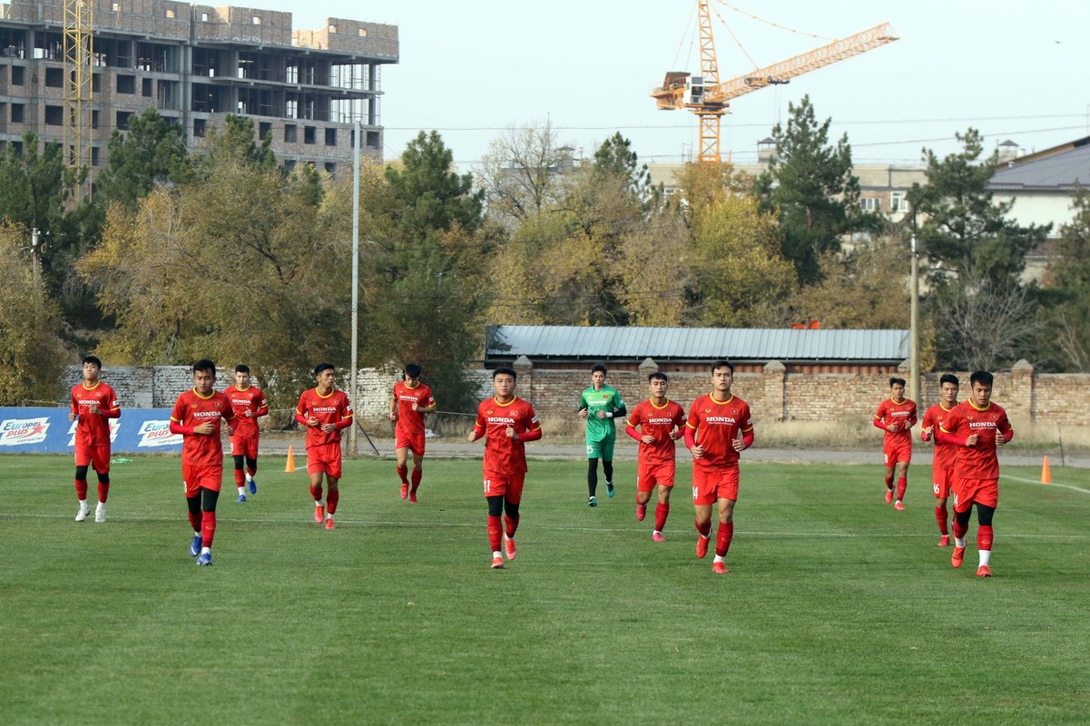 U23 Viet Nam tap buoi dau tien o Kyrgyzstan-Hinh-2