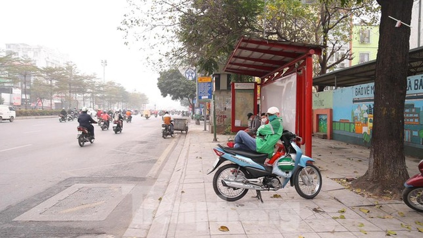 Giao thong Ha Noi vang hanh khach do dien bien phuc tap cua dich COVID-19-Hinh-4