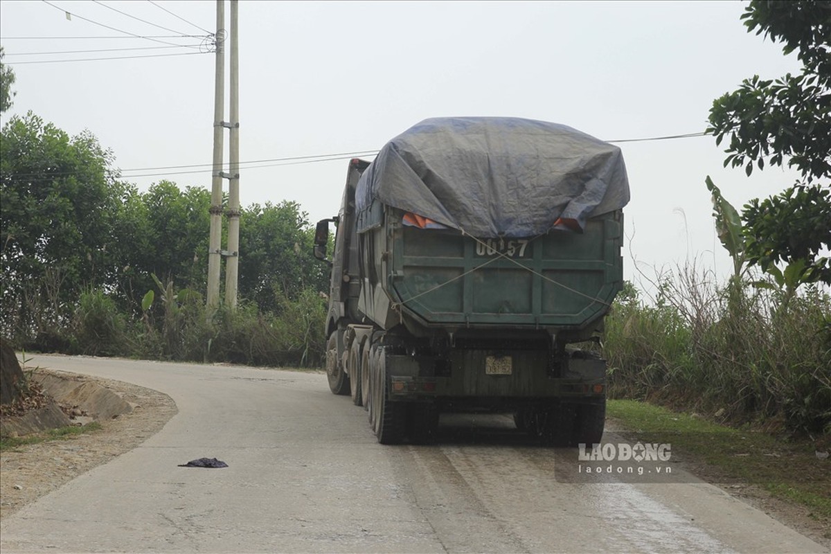 Yen Bai: Duong nat nhu tuong vi xe trong tai lon hoanh hanh-Hinh-5