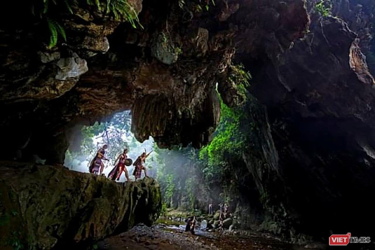 Quang Nam: Tuyet tac thien nhien Cong troi Dong Giang ngay xua va bay gio-Hinh-3