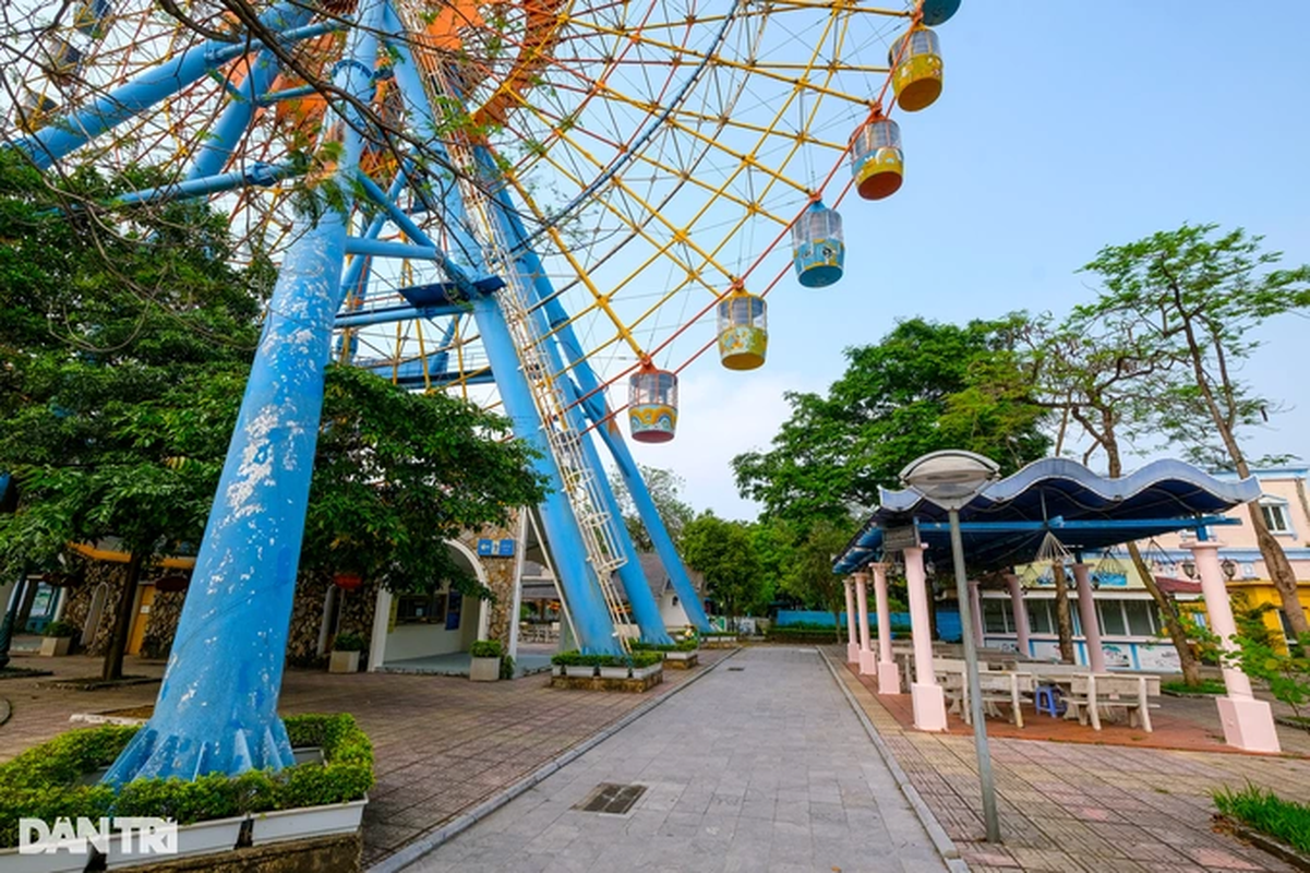 Vong du quay khong lo o cong vien nuoc Ho Tay 'thoi thop' cho chet-Hinh-7