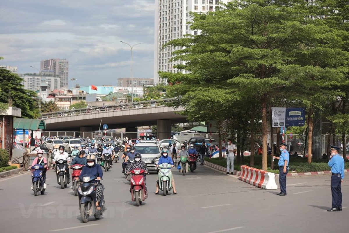 Dan Ha Noi luong cuong vi thi diem phan luong lai mot so duong-Hinh-12