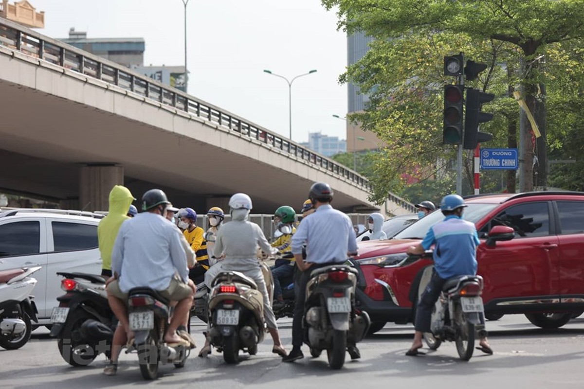 Dan Ha Noi luong cuong vi thi diem phan luong lai mot so duong-Hinh-13