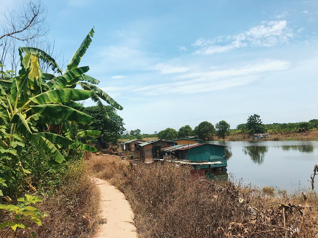 Bai giua song Hong dan tro lai cuoc song thuong nhat sau ngap lut