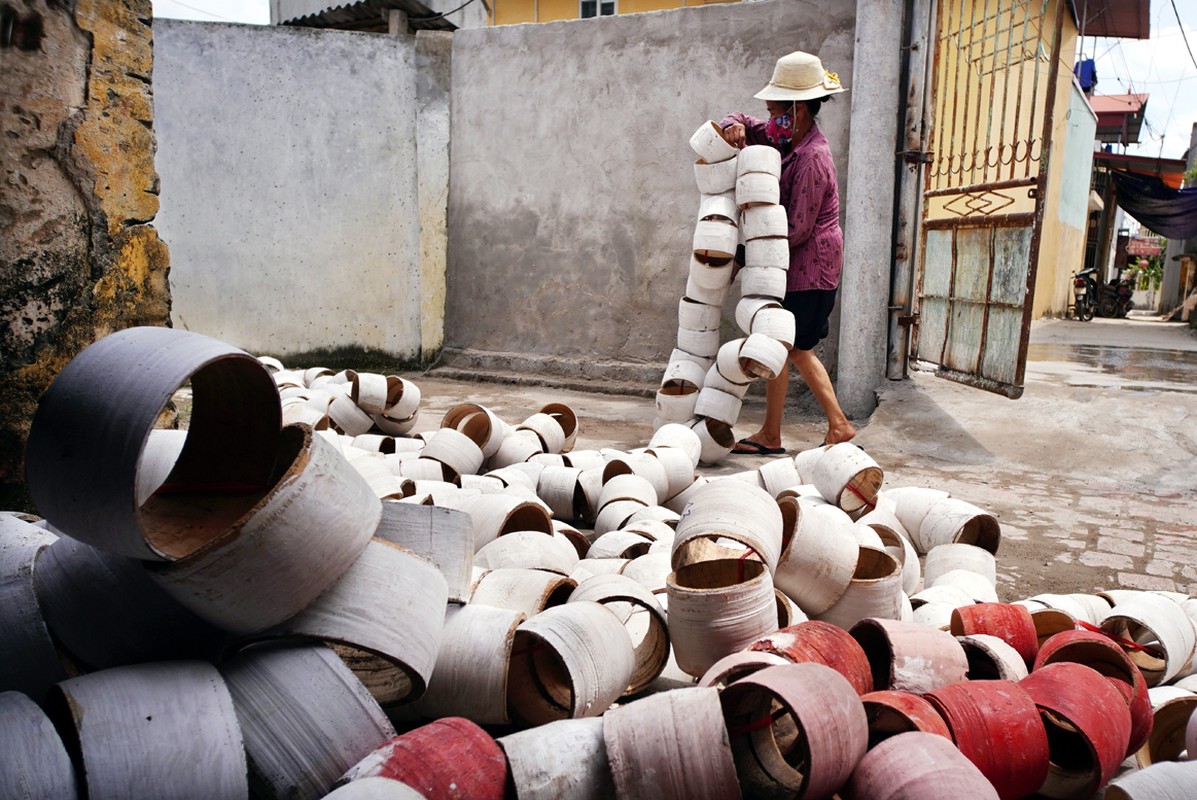 Trong lang Ong Hao ron rang don Trung thu