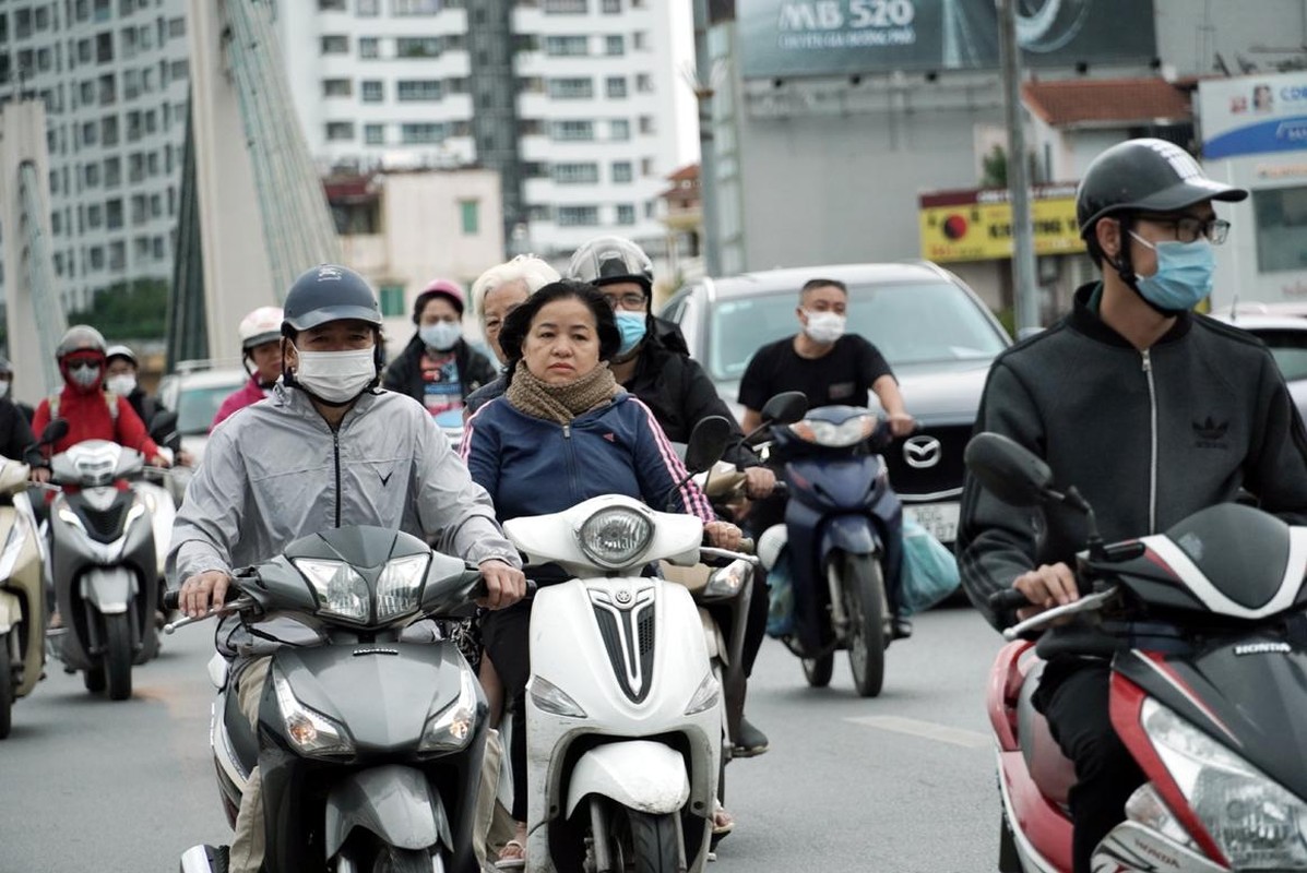 Ha Noi don gio lanh dau mua, nguoi dan thich thu mac ao am-Hinh-19