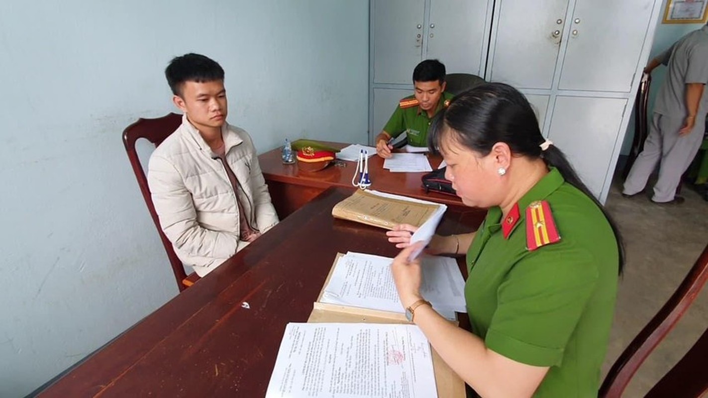 Tin nong 10/10: Phat hien thi the nguoi chi con tro bo xuong-Hinh-4