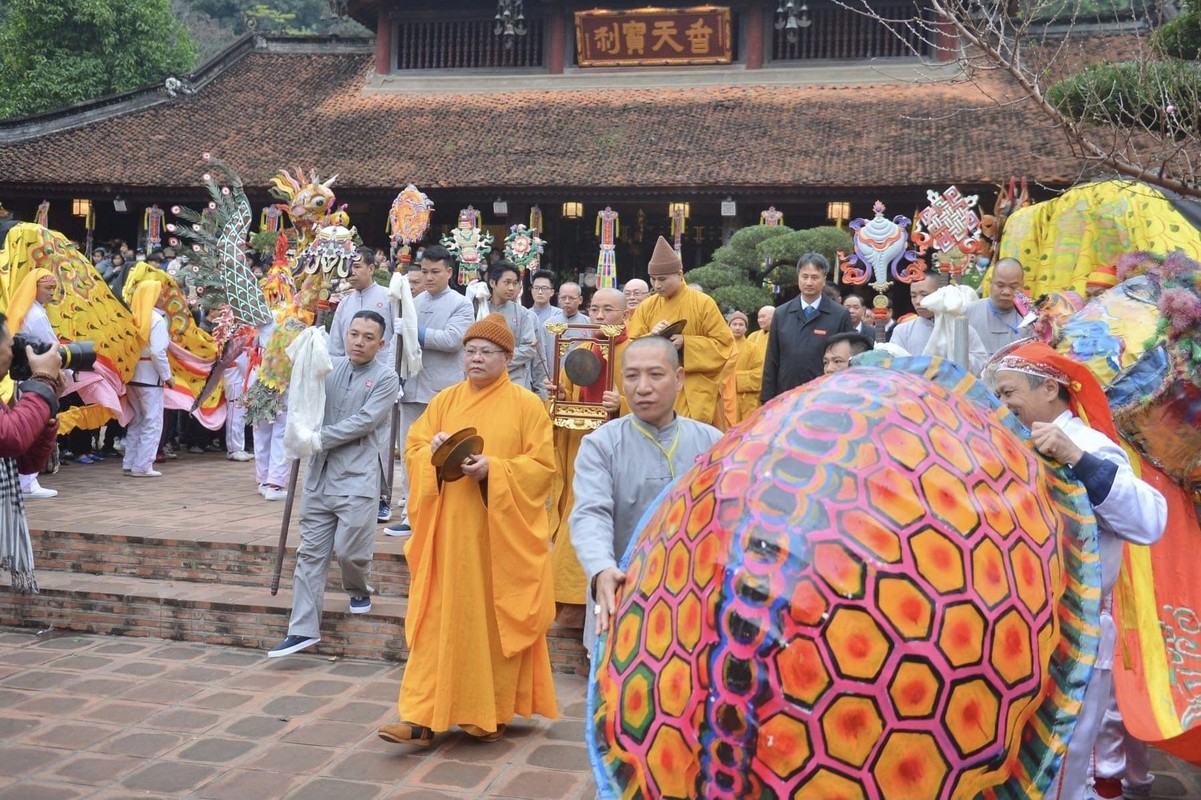 Khai hoi chua Huong: Du doan nam nay du khach dong dot bien-Hinh-4